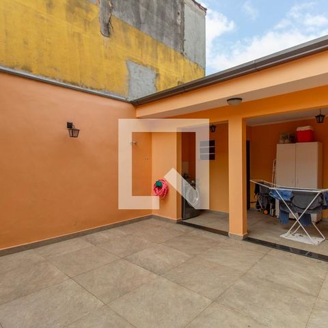 Casa à venda com 113m², 2 quartos e 2 vagas Casa à venda com 113m², 2 quartos e 2 vagasQuintal e Área de Serviço