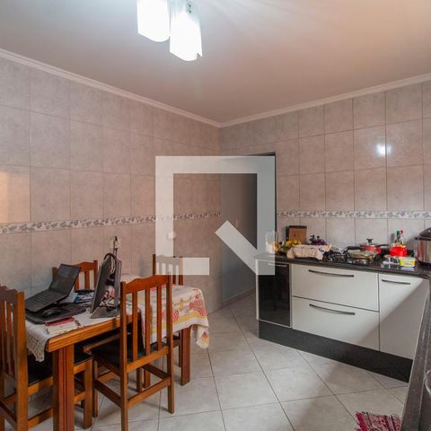 Casa à venda com 113m², 2 quartos e 2 vagas Casa à venda com 113m², 2 quartos e 2 vagasCozinha