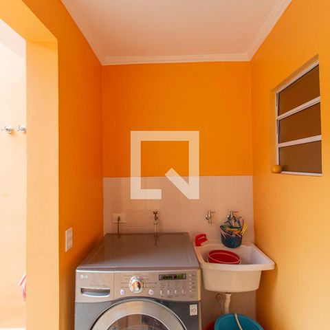 Casa à venda com 113m², 2 quartos e 2 vagas Casa à venda com 113m², 2 quartos e 2 vagasQuintal e Área de Serviço