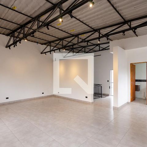Casa à venda com 400m², 3 quartos e 3 vagasSalão de Festas