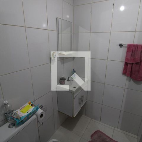 Casa à venda com 250m², 6 quartos e 3 vagasQuarto 6 - Banheiro