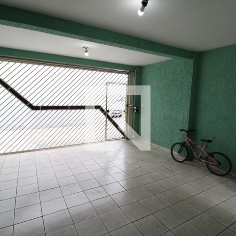 Casa à venda com 250m², 6 quartos e 3 vagasGaragem