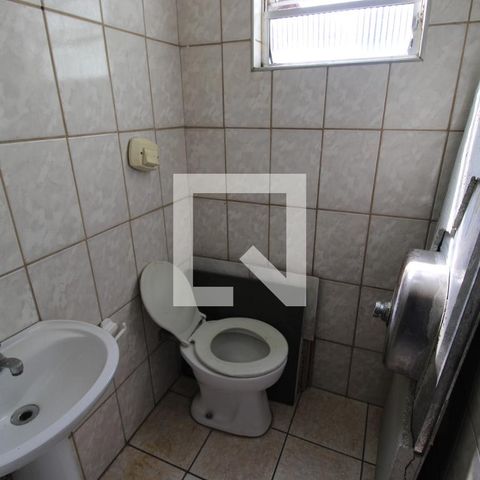 Casa à venda com 250m², 6 quartos e 3 vagasÁrea de Serviço - Banheiro