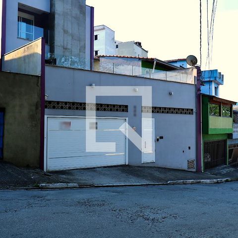 Casa para alugar com 357m², 3 quartos e 7 vagasFachada
