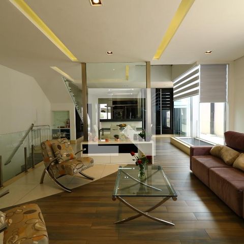 Casa para alugar com 357m², 3 quartos e 7 vagasSala
