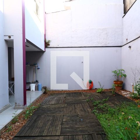 Casa para alugar com 357m², 3 quartos e 7 vagasQuintal - Fundos