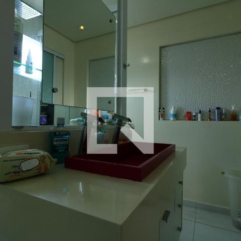 Casa para alugar com 357m², 3 quartos e 7 vagasBanheiro da Suite 1