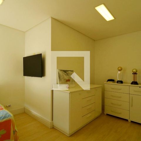 Casa para alugar com 357m², 3 quartos e 7 vagasSuite Conjugada