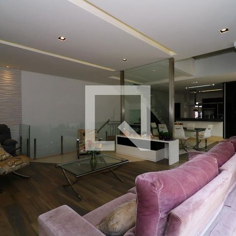 Casa para alugar com 357m², 3 quartos e 7 vagasSala