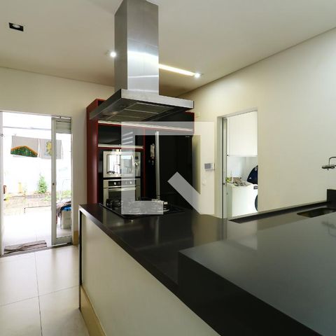 Casa para alugar com 357m², 3 quartos e 7 vagasCozinha
