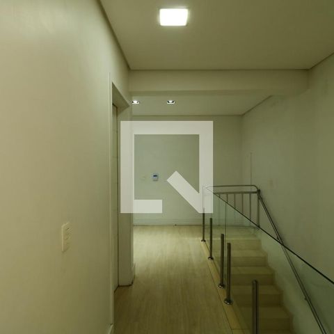Casa para alugar com 357m², 3 quartos e 7 vagasCorredor do 2º Andar
