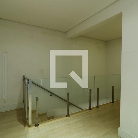 Casa para alugar com 357m², 3 quartos e 7 vagasCorredor do 2º Andar