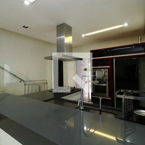 Casa para alugar com 357m², 3 quartos e 7 vagasCozinha