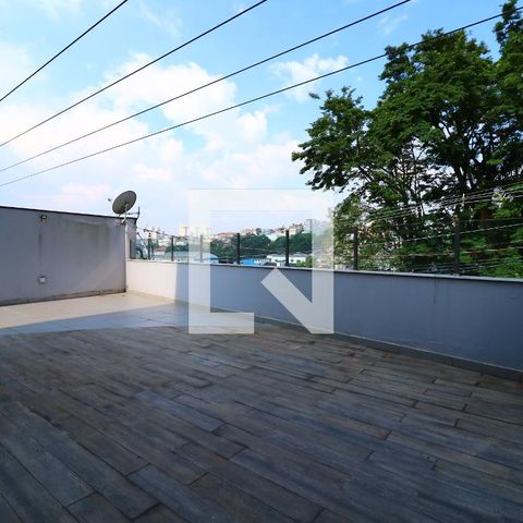 Casa para alugar com 357m², 3 quartos e 7 vagasQuintal - Frente