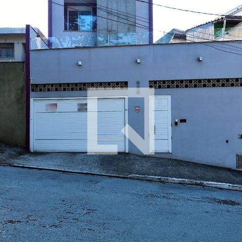 Casa para alugar com 357m², 3 quartos e 7 vagasFachada