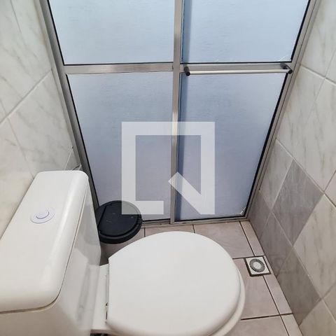 Casa à venda com 110m², 2 quartos e sem vagaBanheiro da Suíte