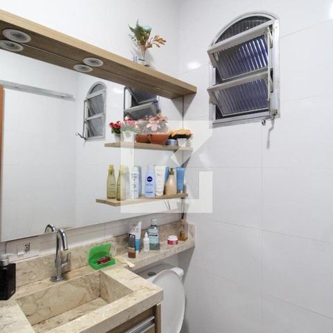 Casa à venda com 240m², 3 quartos e 4 vagasBanheiro da Suíte 1