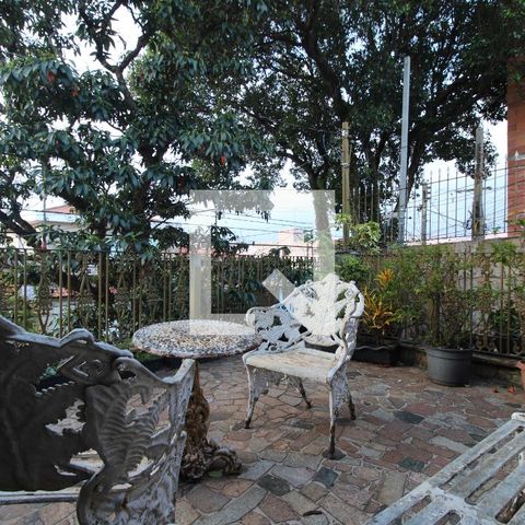 Casa à venda com 240m², 3 quartos e 4 vagasárea de lazer