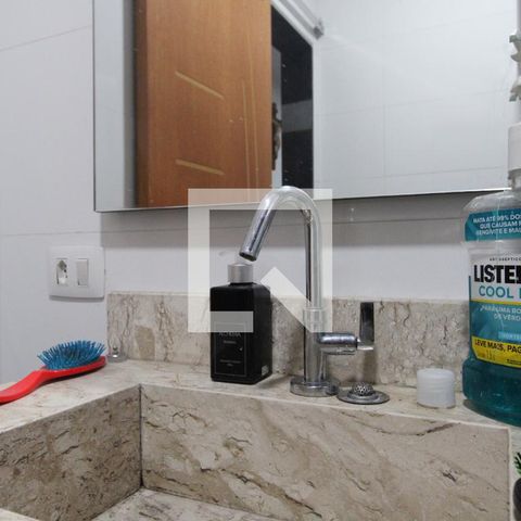 Casa à venda com 240m², 3 quartos e 4 vagasBanheiro da Suíte 2