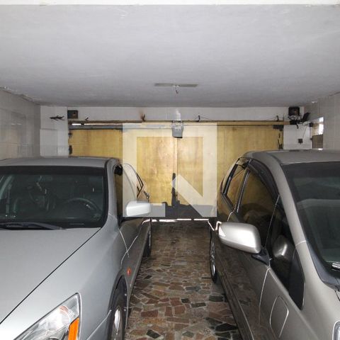Casa à venda com 240m², 3 quartos e 4 vagasGaragem