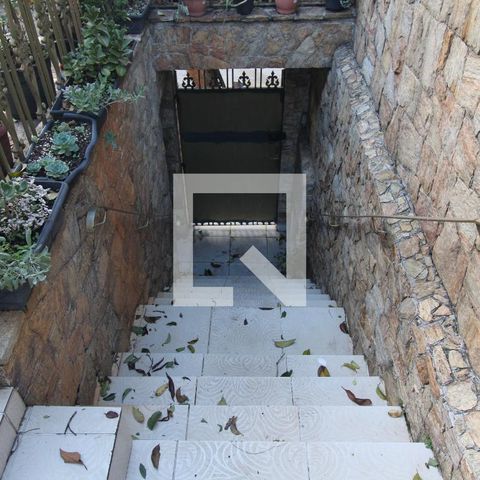 Casa à venda com 240m², 3 quartos e 4 vagasEntrada