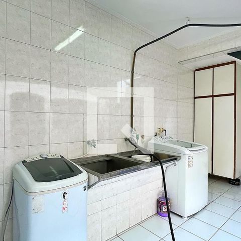 Casa à venda com 278m², 3 quartos e 6 vagasÁrea de Serviço