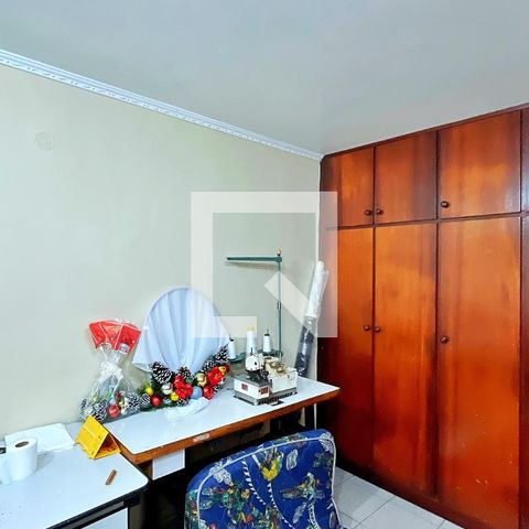 Casa à venda com 278m², 3 quartos e 6 vagasEscritório