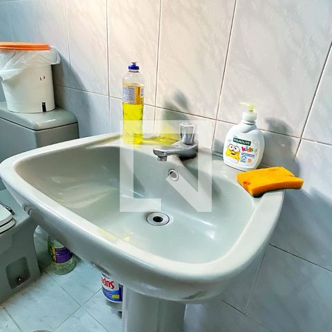 Casa à venda com 278m², 3 quartos e 6 vagasBanheiro 2