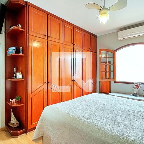 Casa à venda com 278m², 3 quartos e 6 vagasSuíte