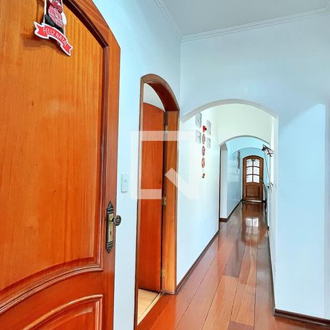 Casa à venda com 278m², 3 quartos e 6 vagasCorredor