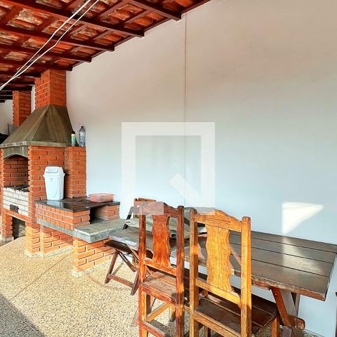 Casa à venda com 278m², 3 quartos e 6 vagasChurrasqueira