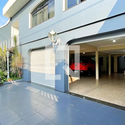 Casa à venda com 278m², 3 quartos e 6 vagasGaragem