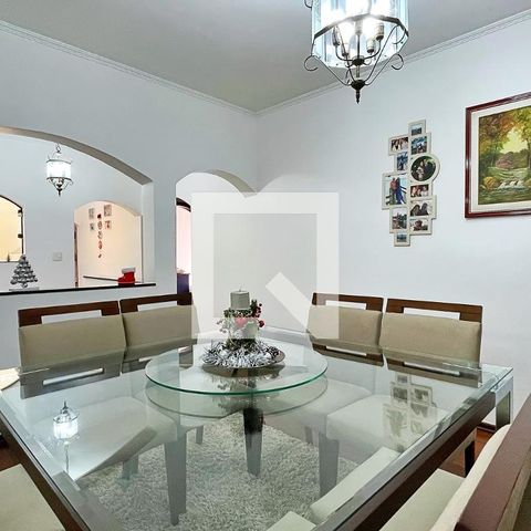 Casa à venda com 278m², 3 quartos e 6 vagasSala de Jantar