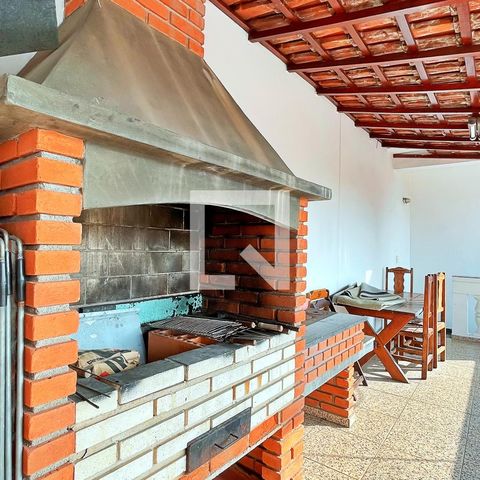 Casa à venda com 278m², 3 quartos e 6 vagasChurrasqueira