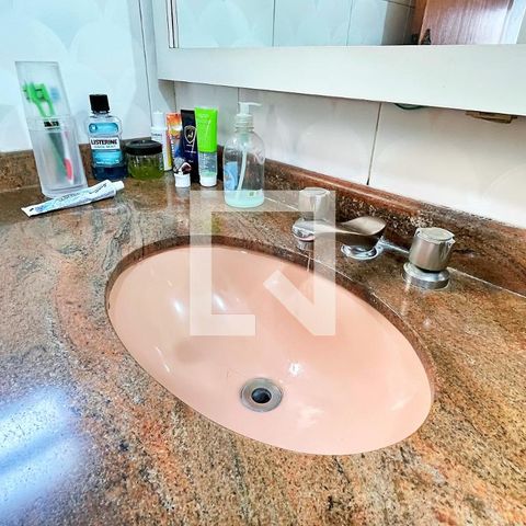 Casa à venda com 278m², 3 quartos e 6 vagasBanheiro