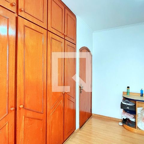 Casa à venda com 278m², 3 quartos e 6 vagasQuarto 2