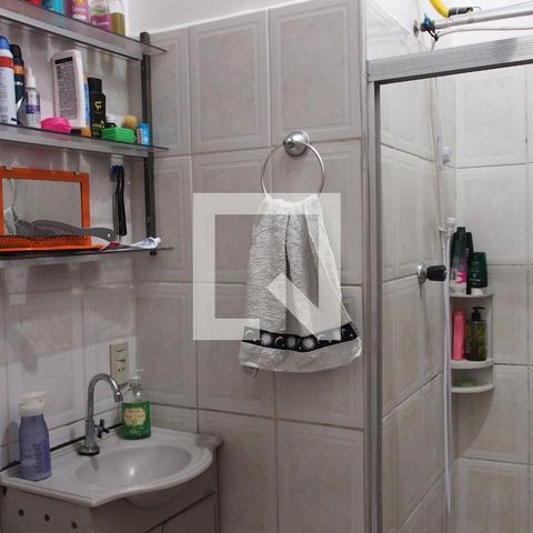Casa à venda com 96m², 2 quartos e 1 vagaBanheiro 2