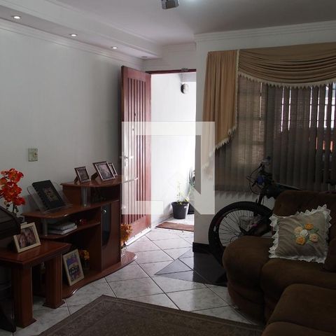 Casa à venda com 96m², 2 quartos e 1 vagaSala