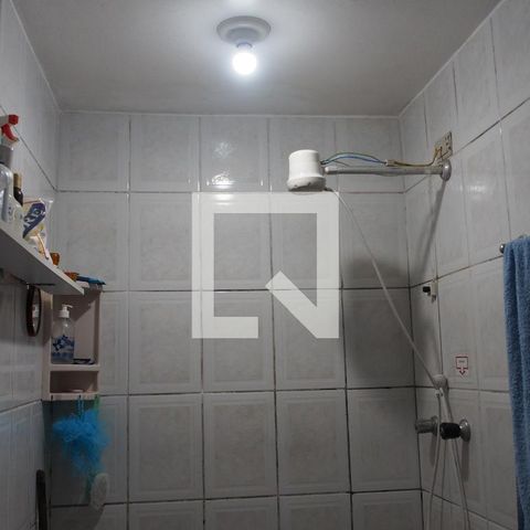 Casa à venda com 96m², 2 quartos e 1 vagaBanheiro 1
