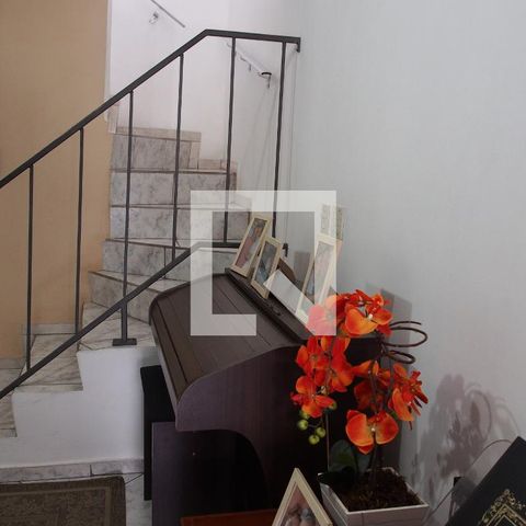 Casa à venda com 96m², 2 quartos e 1 vagaSala