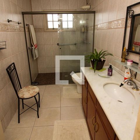 Casa à venda com 265m², 3 quartos e 3 vagasBanheiro 1