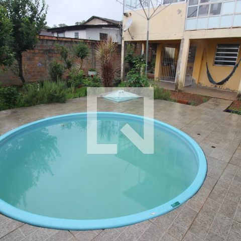 Casa à venda com 265m², 3 quartos e 3 vagasPiscina