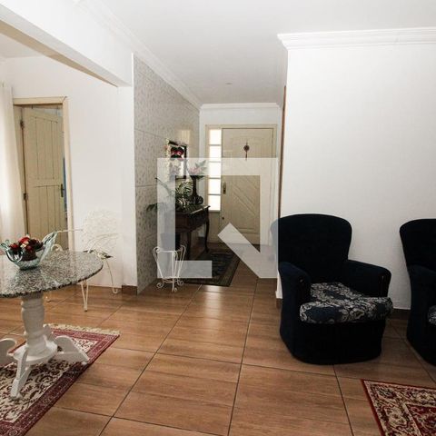 Casa à venda com 265m², 3 quartos e 3 vagasSala