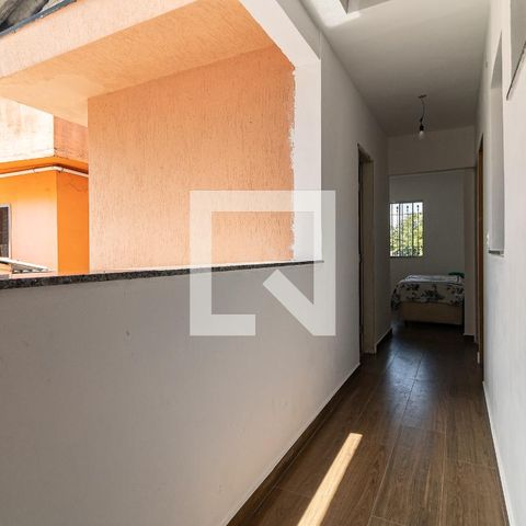Casa à venda com 140m², 5 quartos e 2 vagasCorredor Interno da Casa 2