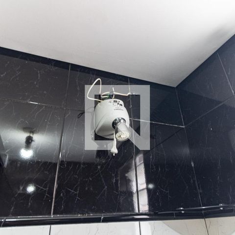 Casa à venda com 140m², 5 quartos e 2 vagasBanheiro Social da Casa 1
