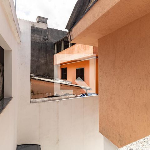 Casa à venda com 140m², 5 quartos e 2 vagasVista do Corredor Interno da Casa 2