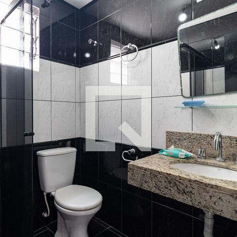 Casa à venda com 140m², 5 quartos e 2 vagasBanheiro Social da Casa 1