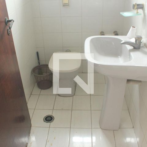 Apartamento para alugar com 400m², 3 quartos e sem vagaLavabo