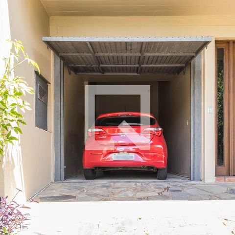 Casa à venda com 230m², 3 quartos e 2 vagasGaragem