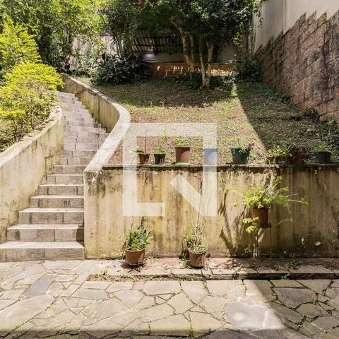 Casa à venda com 230m², 3 quartos e 2 vagasQuintal